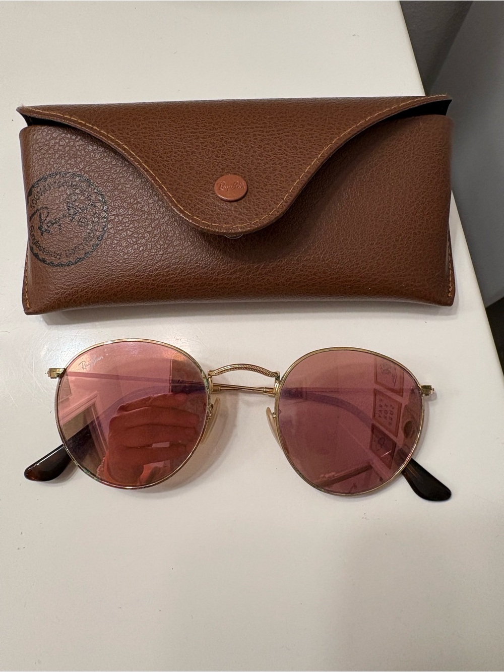 Ray-Ban Round Metal Sunglasses in Arista Gold with Pink Lenses